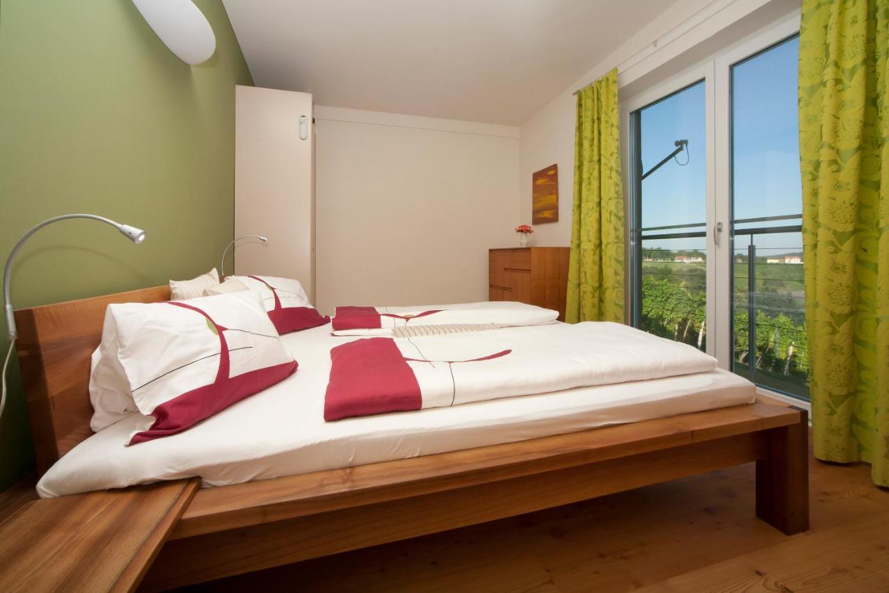 Ferienhaeuser Im Weingarten Fehring 外观 照片